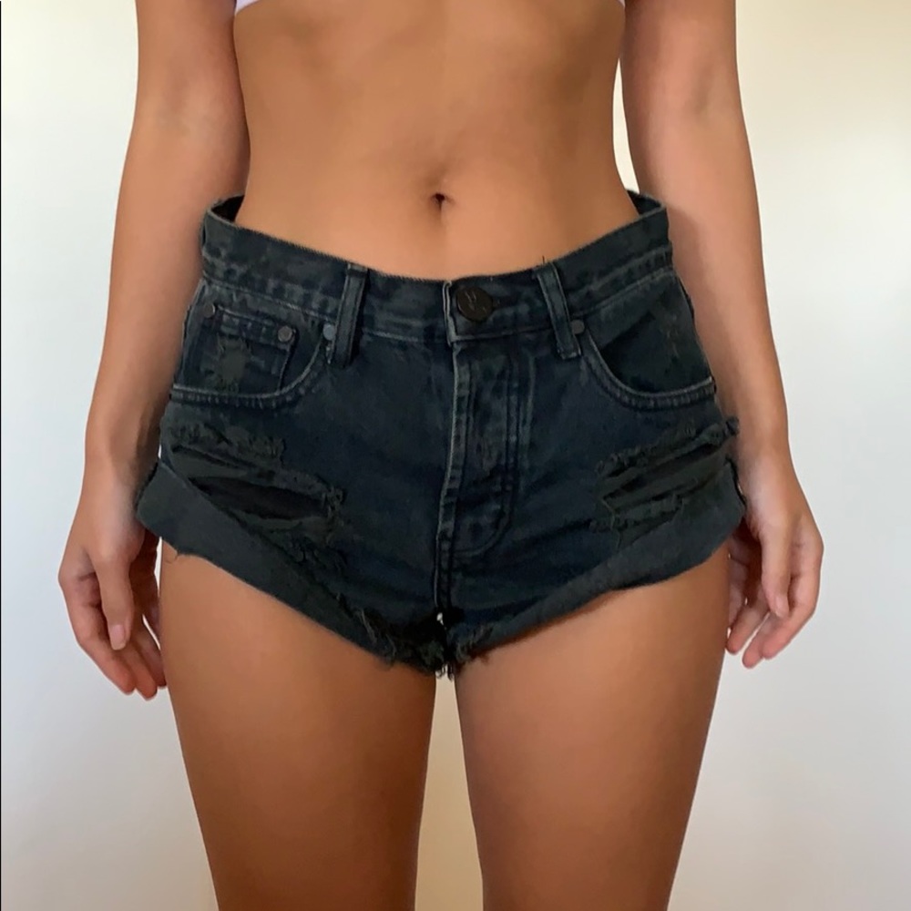 One Teaspoon Bandits Shorts 🖤